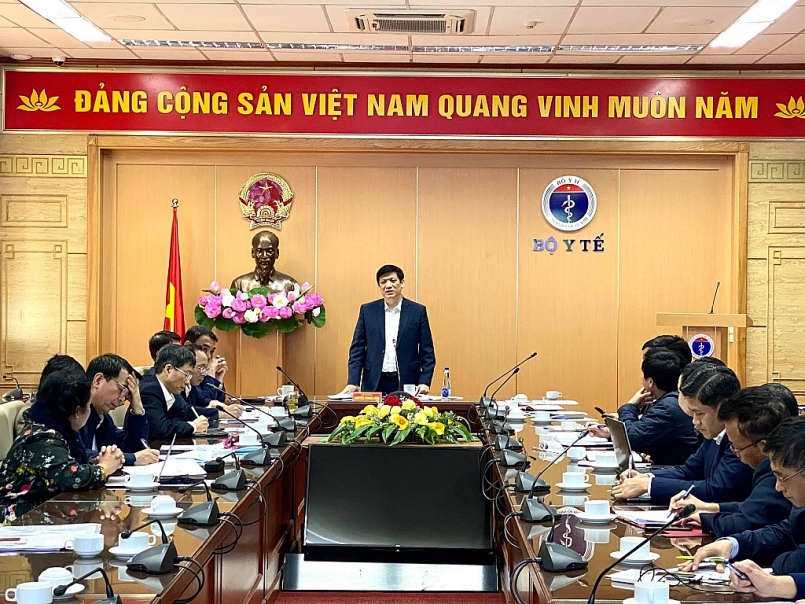 GS.TS.Nguyễn Thanh Long, Bộ trưởng Bộ Y tế chủ trì buổi báo cáo. Ảnh: Cổng TTĐT Bộ y tế