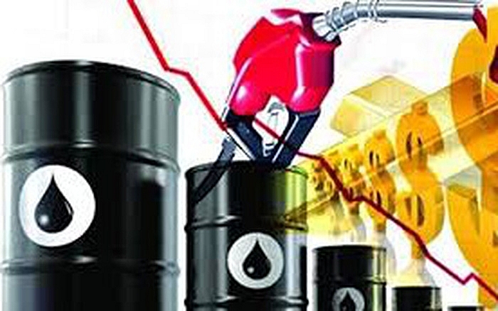 Giá xăng dầu hôm nay 23/12: Tiếp tục giảm
