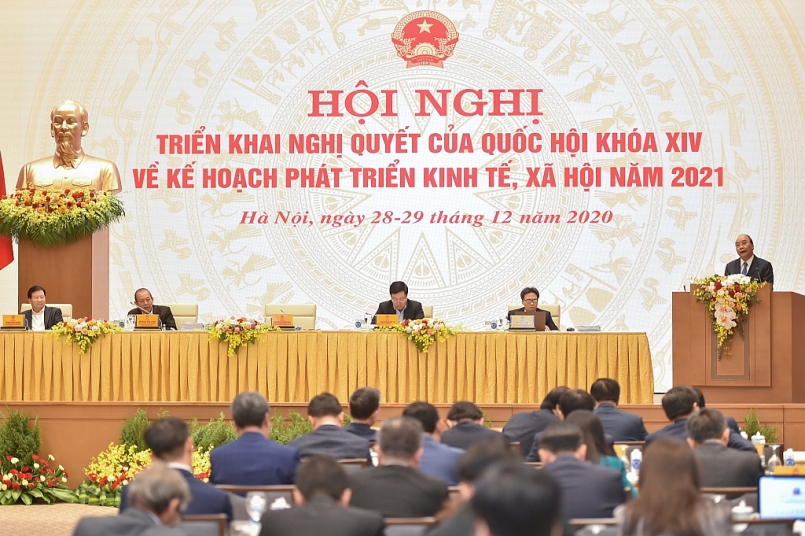 Thủ tướng Nguyễn Xuân Phúc: Tiếp tục phấn đấu để Việt Nam luôn là nền kinh tế năng động, sáng tạo, phát triển nhanh nhưng ổn định, bền vững, không để xói mòn các yếu tố nền tảng vĩ mô mà chúng ta đã dày công gây dựng, nhất là trong 5 năm qua. Ảnh: VGP/Quang Hiếu