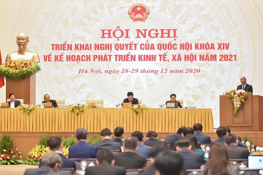 Thủ tướng Nguyễn Xuân Phúc: Không để xói mòn các yếu tố nền tảng vĩ mô đã dày công gây dựng