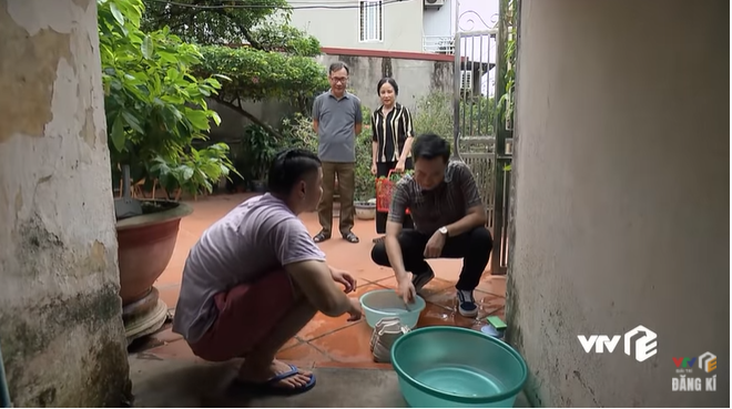 Preview phim “Phố trong làng” tập 19: Nam nghi ngờ Tiến chính là hung thủ ăn trộm hòm công đức của họ Vũ