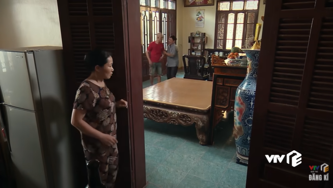 Preview phim “Phố trong làng” tập 25: Mến nát trở mặt, Ông Trung bị bắt lên công an huyện