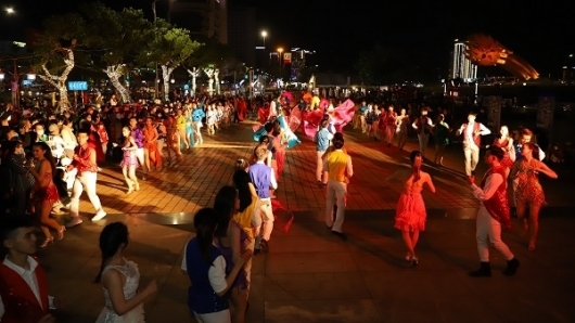 Đà Nẵng: Tổ chức nhiều hoạt động văn hóa, lễ hội bên bờ sông Hàn năm 2021