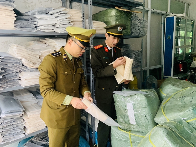 Lực lượng chức năng tỉnh Nghệ An đã tạm giữ 1.500 đai nịt bụng có dấu hiệu là hàng hóa nhập lậu