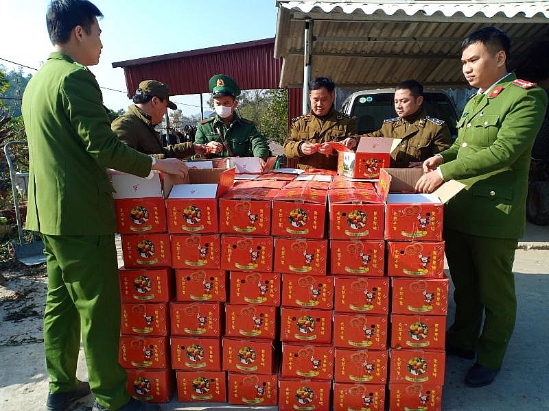 Số hồng dẻo đang tạm giữ tại Đội QLTT số 3, tổ địa bàn huyện Lộc Bình, Cục QLTT Lạng Sơn