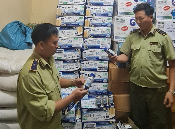 Phú Yên tạm giữ 5.700 chai sữa Ensure có dấu hiệu nhập lậu