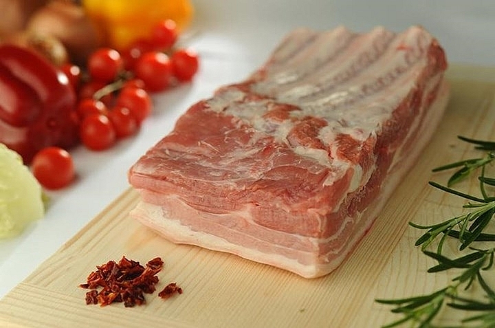 Giá thịt lợn hôm nay 25/2 tiếp tục duy trì ổn định