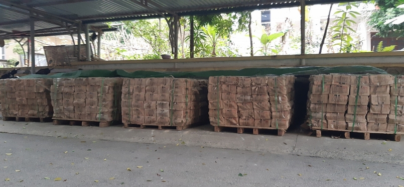 Toàn bộ số hàng hoá (1.200 hộp) gạch men ốp lát bị Đội QLTT số 5 – Cục QLTT tỉnh Tuyên Quang tạm giữ để xử lý theo quy định của pháp luật