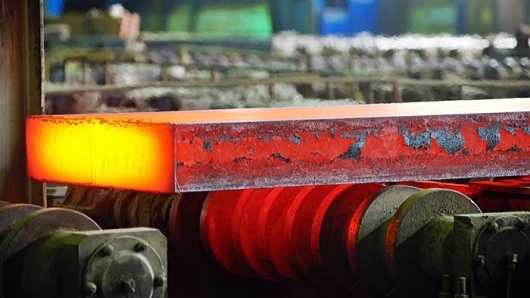 Giá sắt thép hôm nay 8/4: Dứt đà tăng, quay đầu giảm