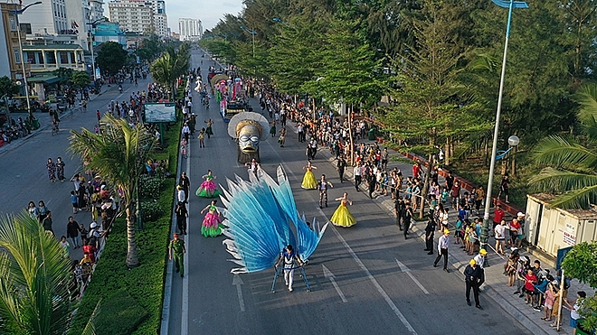Lễ hội Carnival đường phố là điểm nhấn độc đáo cho du lịch biển Sầm Sơn 2020