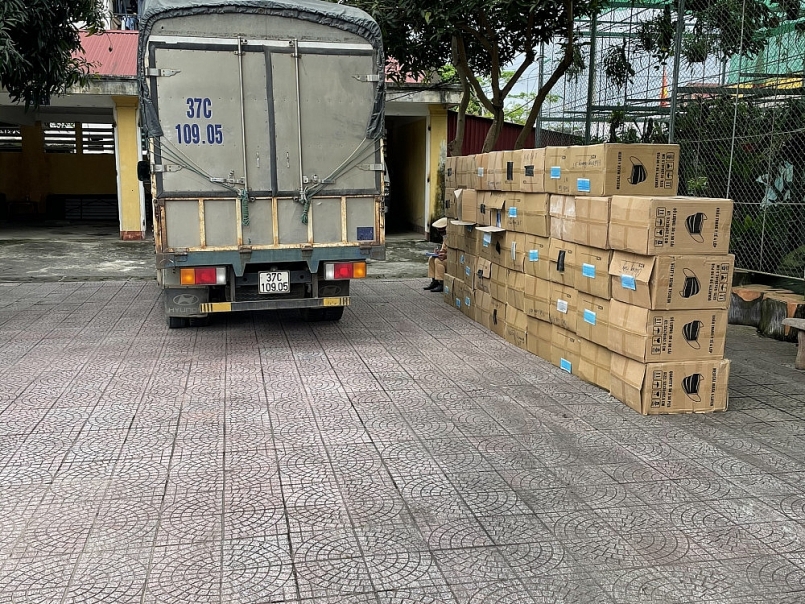 Hà Tĩnh: Bắt giữ xe tải chở 122.500 khẩu trang không rõ nguồn gốc xuất xứ