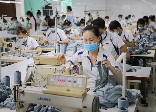 Xuất khẩu dệt may, da giày khởi sắc nhờ nhu cầu thế giới phục hồi