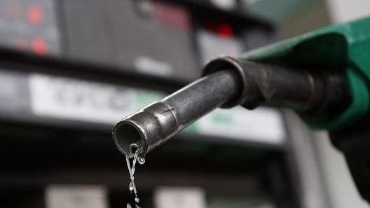 Siết chặt kiểm tra chất lượng xăng dầu nhập khẩu và lưu thông trên thị trường