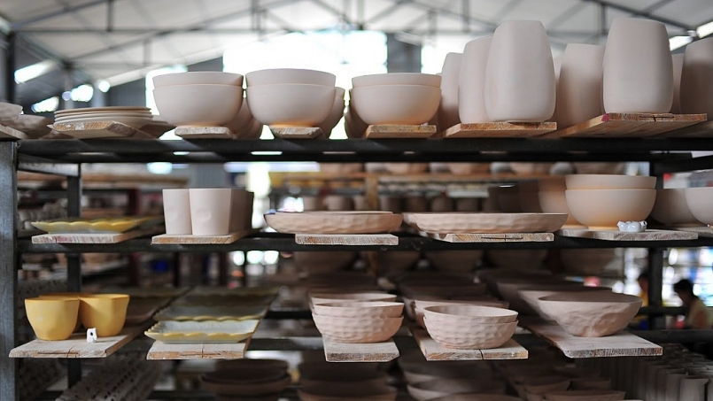 Xuất khẩu sản phẩm gốm sứ đạt trên 352,61 triệu USD trong nửa đầu năm