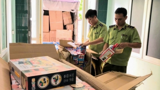 Lào Cai: Phát hiện, xử lý hơn 700 sản phẩm đồ chơi trẻ em nhập lậu