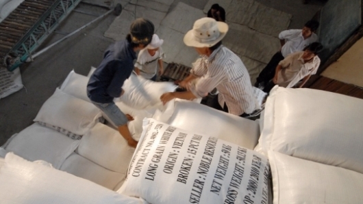 Cập nhật giá gạo hôm nay 23/10: Ổn định ở mức cao