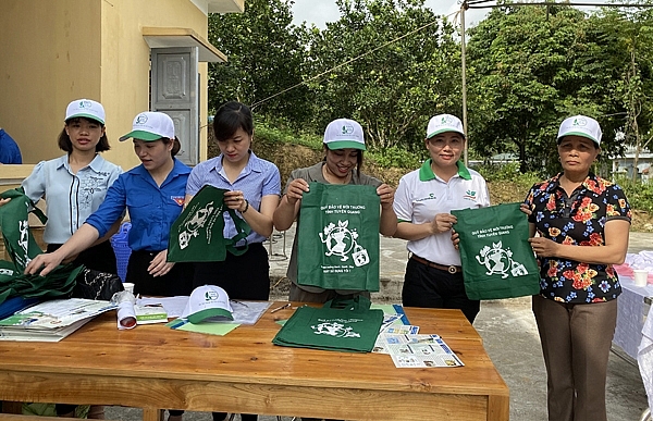 Tuyên Quang: Phụ nữ Yên Sơn chung tay giảm thiểu rác thải nhựa