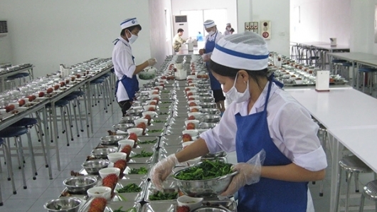 Hà Nội: Kiểm soát chặt chất lượng thực phẩm cung cấp cho trường học