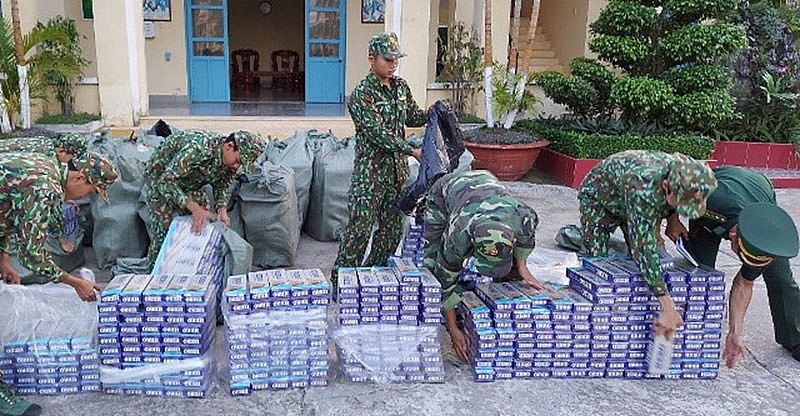 Kiên Giang: Bắt giữ hơn 21.000 gói thuốc lá lậu qua biên giới