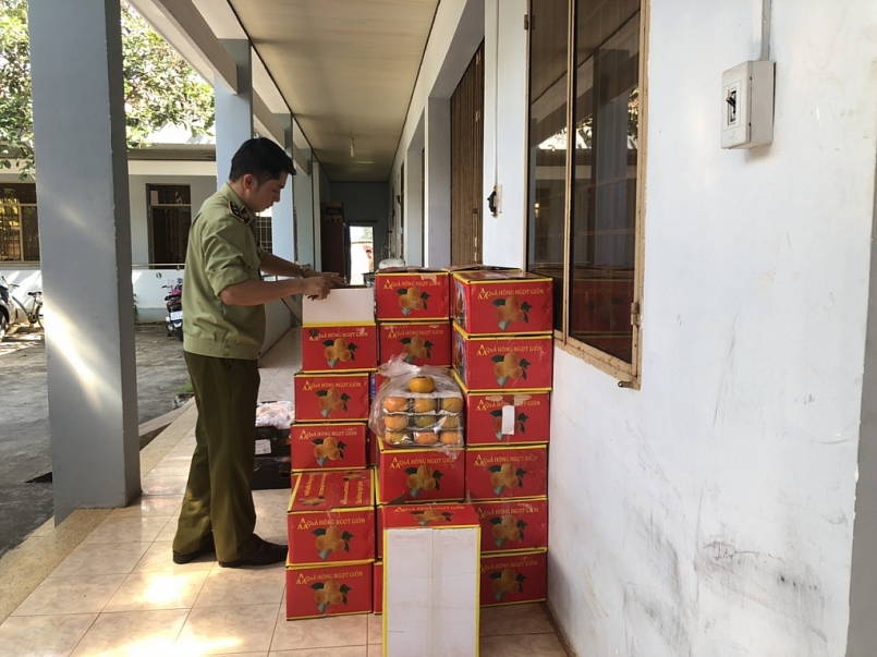 QLTT tỉnh Bình Phước đã ngăn chặn gần 1,2 tấn trái cây nhập lậu