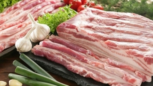 Giá thịt lợn hôm nay 21/11: Thị trường tiếp tục duy trì ổn định