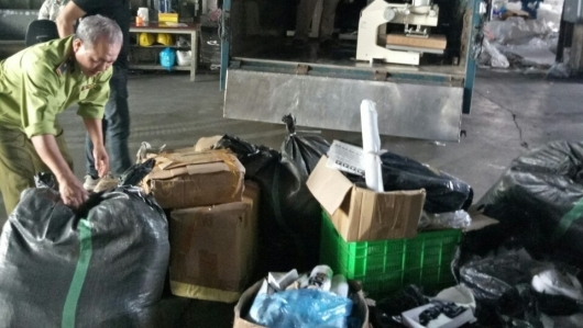 Bắc Ninh: Xử phạt hơn 70 triệu đồng đối với cơ sở sản xuất, kinh doanh quần áo giả mạo