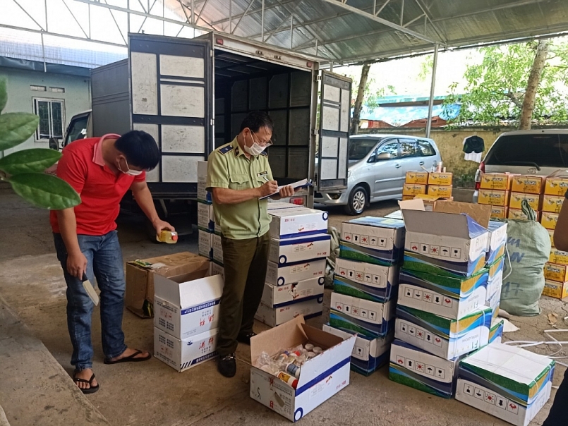 Lực lượng QLTT Lạng Sơn vừa thu giữ 12.300 sản phẩm thuốc bảo vệ thực vật
