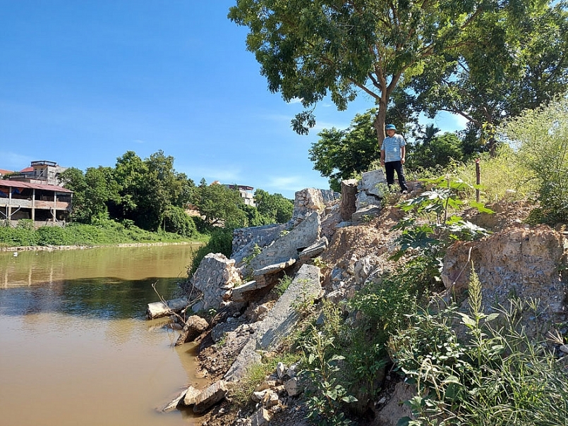 Hà Nội: Công bố tình trạng khẩn cấp sạt lở đê sông Cà Lồ, sông Đáy và bờ sông Đuống