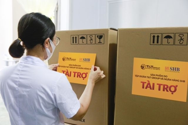 Tập đoàn T&T và Ngân hàng SHB hỗ trợ tỉnh Hải Dương 150.000 bộ kit xét nghiệm nhanh trị giá gần 7 tỷ đồng