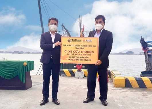 T&T Group và SHB tặng xe cứu thương hỗ trợ Quảng Trị, Quảng Bình chống dịch