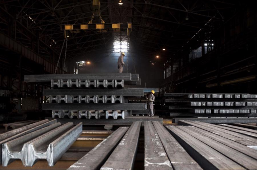 Cập nhật giá sắt thép hôm nay 25/01/2022: Giảm mạnh trên sàn Thượng Hải