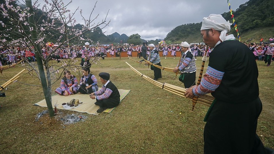 Lễ hội truyền thống tỉnh Hòa Bình chỉ tổ chức phần lễ