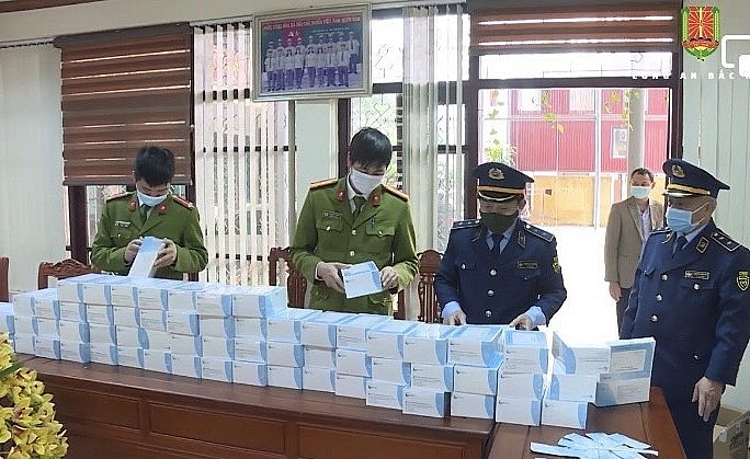 Bắc Ninh: Tạm giữ 1.395 bộ kit test Covid-19 có dấu hiệu vi phạm