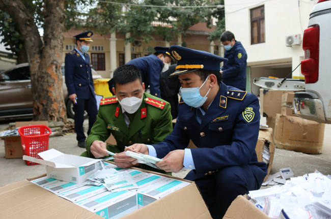 Lạng Sơn: Phát hiện trên 6.300 bộ kit test Covid-19 nhập lậu