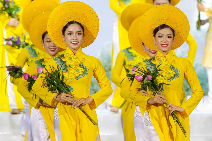 Lễ hội Áo dài TPHCM lần thứ 8: Tôn vinh vẻ đẹp của Áo dài truyền thống