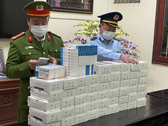 Bắc Ninh: Tạm giữ hàng nghìn bộ kit test thuốc hỗ trợ điều trị Covid-19 nhập lậu