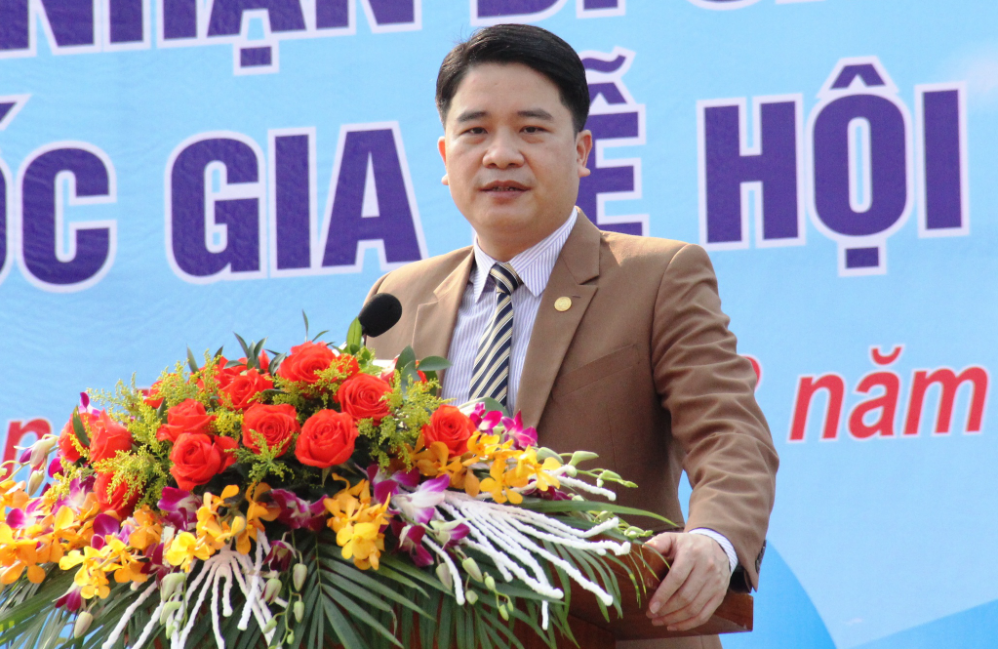 Ông Trần Văn Tân, Phó chủ tịch UBND tỉnh Quảng Nam, phát biểu tại buổi lễ