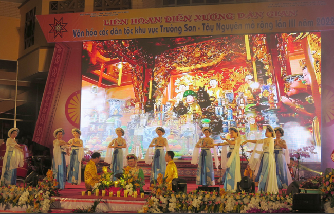 Khai mạc Liên hoan Diễn xướng dân gian văn hóa các dân tộc khu vực Trường Sơn - Tây Nguyên