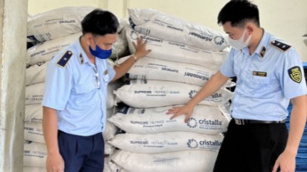 Phú Yên: Tạm giữ gần 15 tấn đường kính có nhiều dấu hiệu vi phạm
