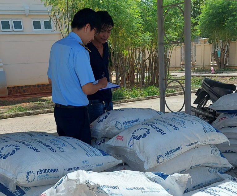 Bình Thuận: Xử lý 2 phương tiện vận chuyển đường cát Thái Lan nhập lậu
