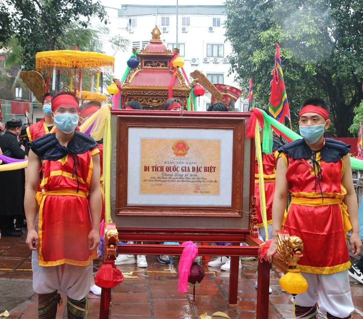 Lễ hội truyền thống Đền Kim Liên - phường Phương Liên, quận Đống Đa.
