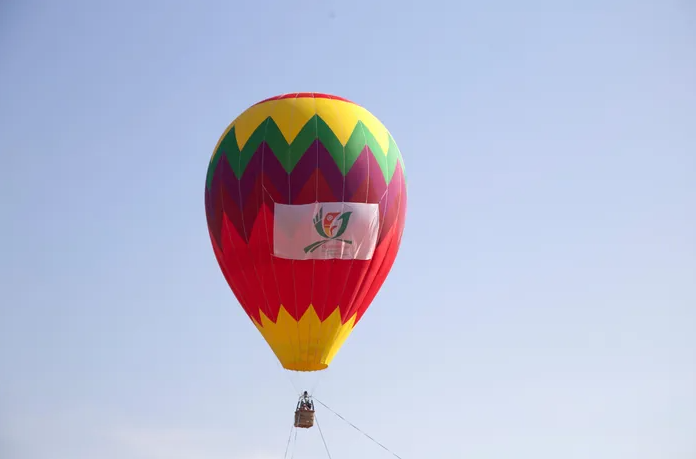 Trải nghiệm tuyệt vời khi bay khinh khí cầu ở Kon Tum