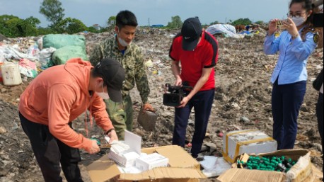 Nam Định: Tiêu hủy gần 1.000 bộ kit test COVID-19, thực phẩm đông lạnh nhập lậu