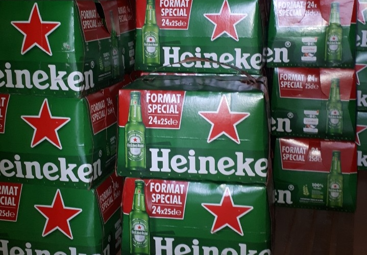 Quảng Trị: Thu giữ gần 2.000 chai bia Heineken và 1,5 tấn đường nhập lậu