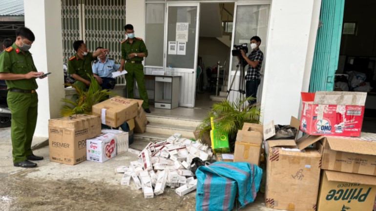 Ninh Thuận: Tổ chức tiêu huỷ gần 36.000 bao thuốc lá nhập lậu