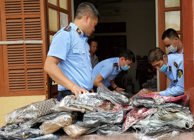 Thái Bình: Tạm giữ 700 túi xách không rõ nguồn gốc xuất xứ