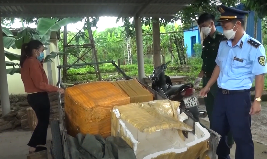 Quảng Trị: Phát hiện hơn 400 kg phụ phẩm lợn đông lạnh bốc mùi hôi thối