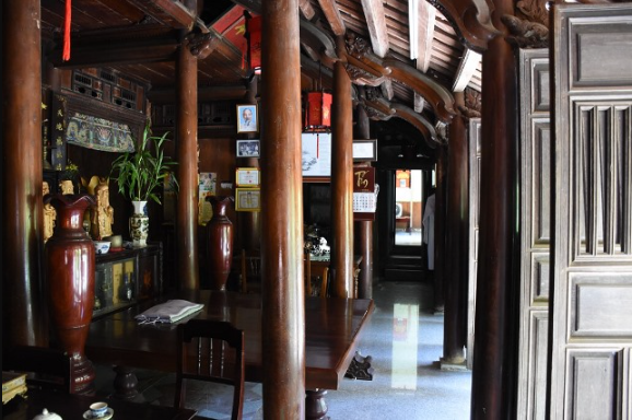 Nhà cổ Tích Thiện Đường với tuổi đời hơn 200 năm.