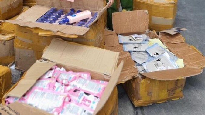 Đà Năng: Thu giữ hơn 5.000 sản phẩm nghi nhập lậu