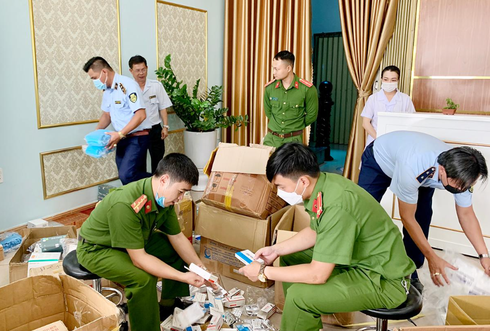 Cơ quan chức năng kiểm tra, phát hiện nhiều sai phạm tại Viện thẩm mỹ 108 Hà Nội - Cơ sở Gia Lai.